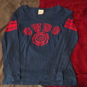 Chicago Cubs ladies medium shirt